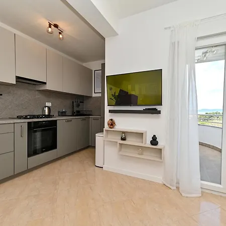 Jadera Apartment *