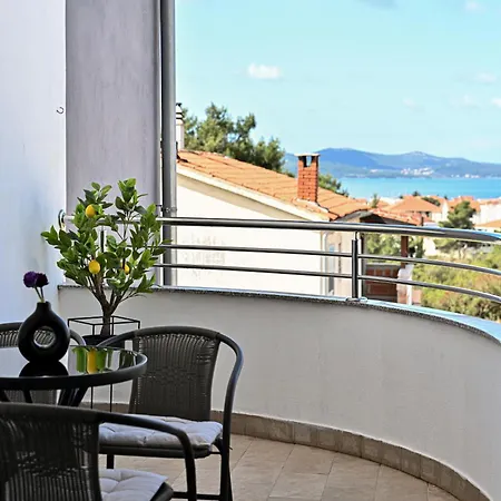 Apartment Jadera *
